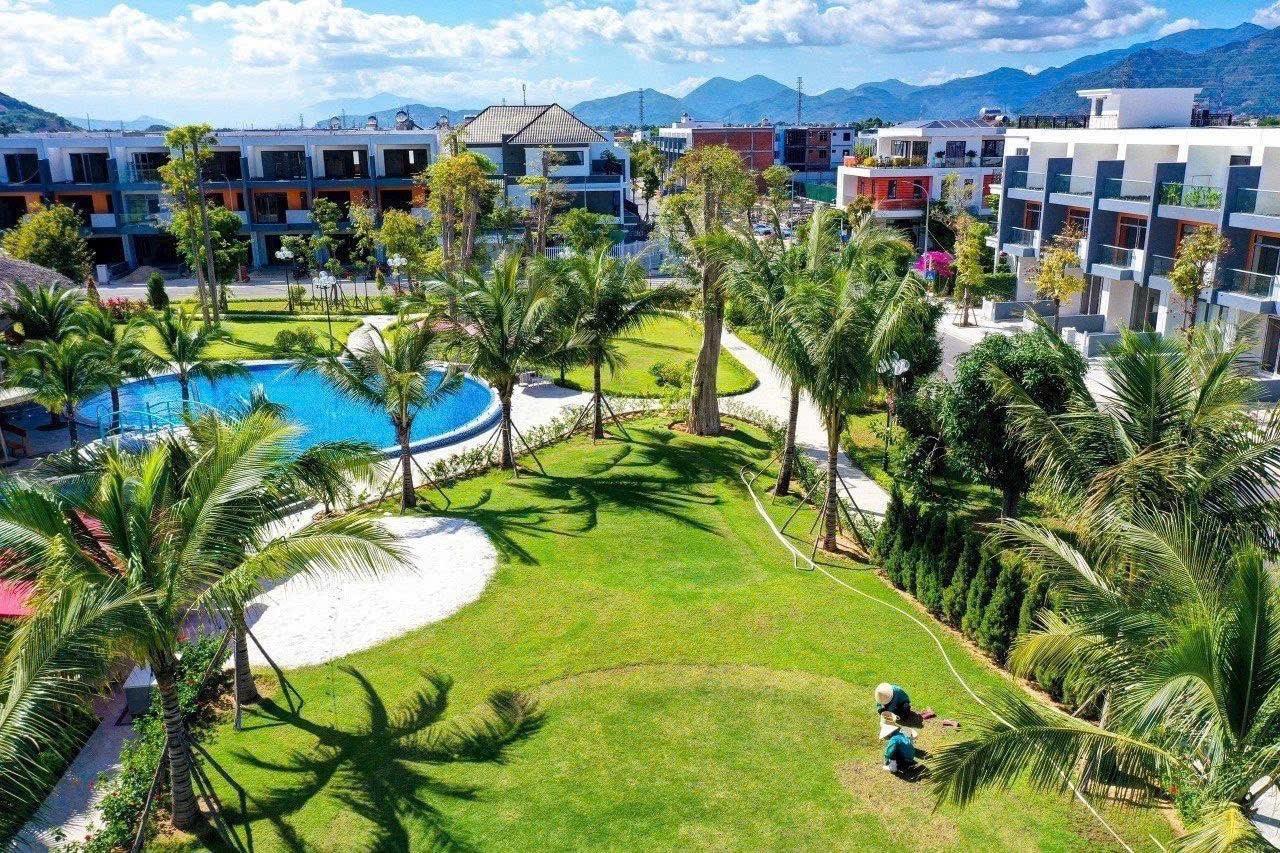 Bán Lô Đất Góc Gói 8 Mỹ Gia Nha Trang Đối Diện Hồ Bơi Siêu Đẹp