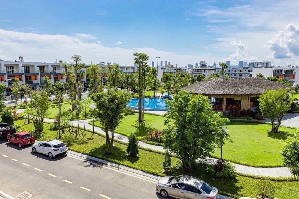Bán Lô Đất Góc Gói 8 Mỹ Gia Nha Trang Đối Diện Hồ Bơi Siêu Đẹp