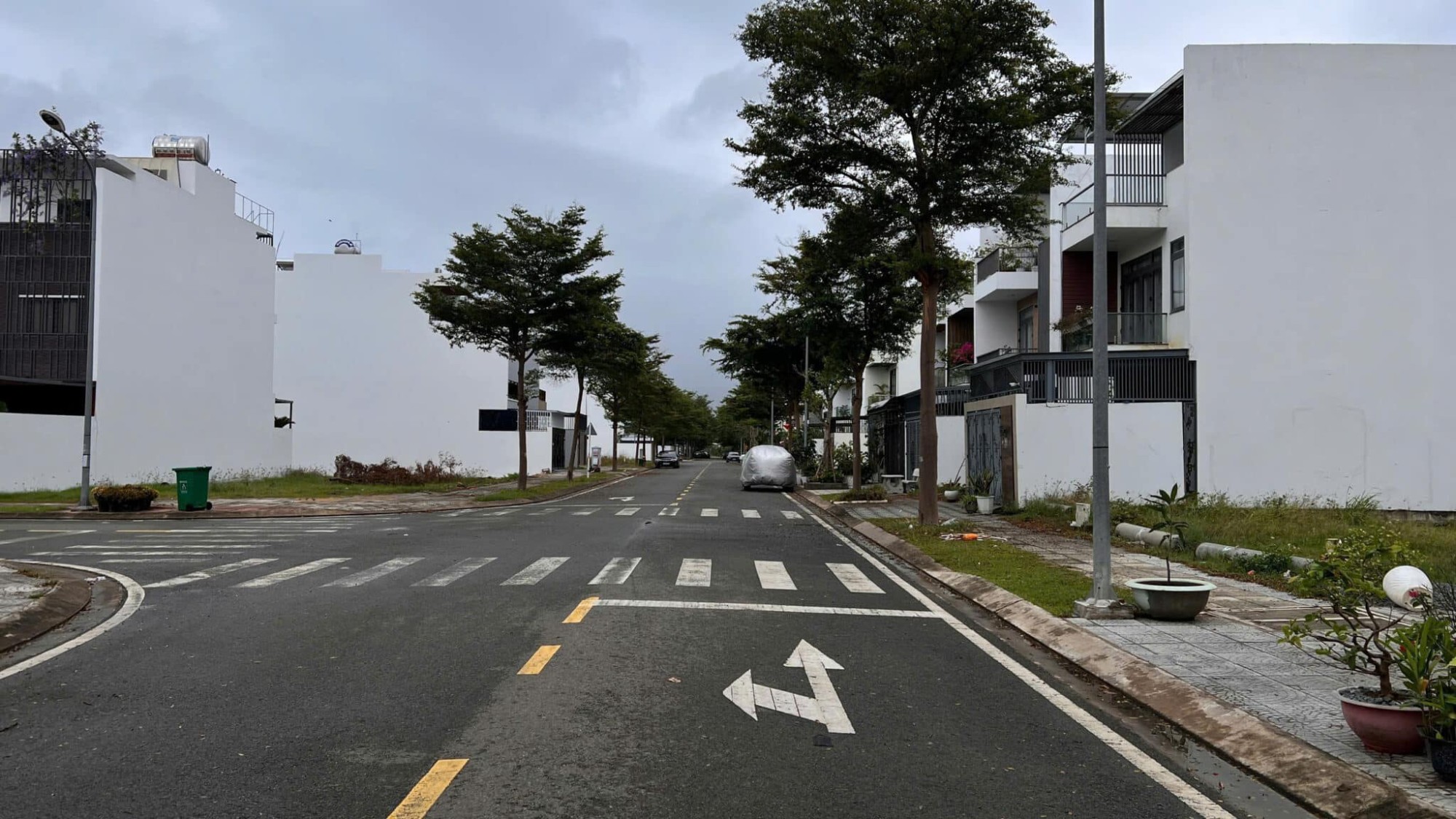Cần Bán Lô Giá siêu tốt KĐT Mỹ Gia Gói 2 – Hướng Đông Nam – DT 100m2 rộng 16m – Giá 32 tỷ bao cọc